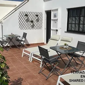 apartamentos-tienda-loly.in-canary-islands.com/