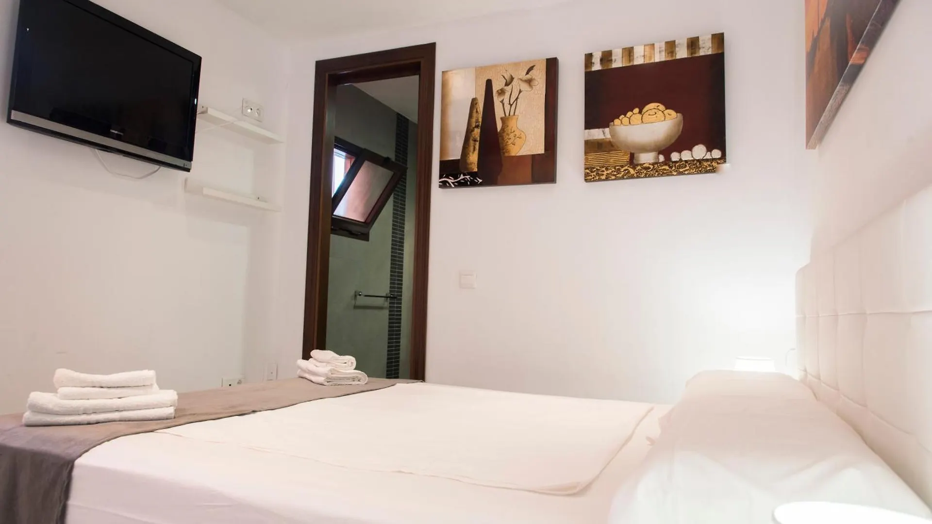 Nightinsevilla Bailen Free Parking 0*, 세비야 스페인